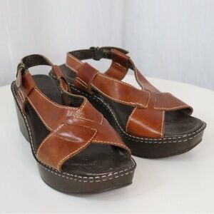 LA CANADIENNE Brown Leather Sandals